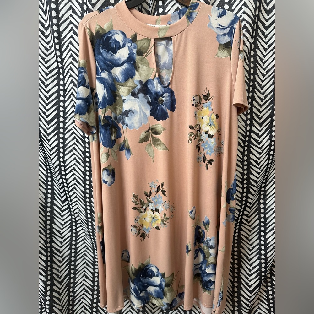 Floral Keyhole Dress Janette Plus